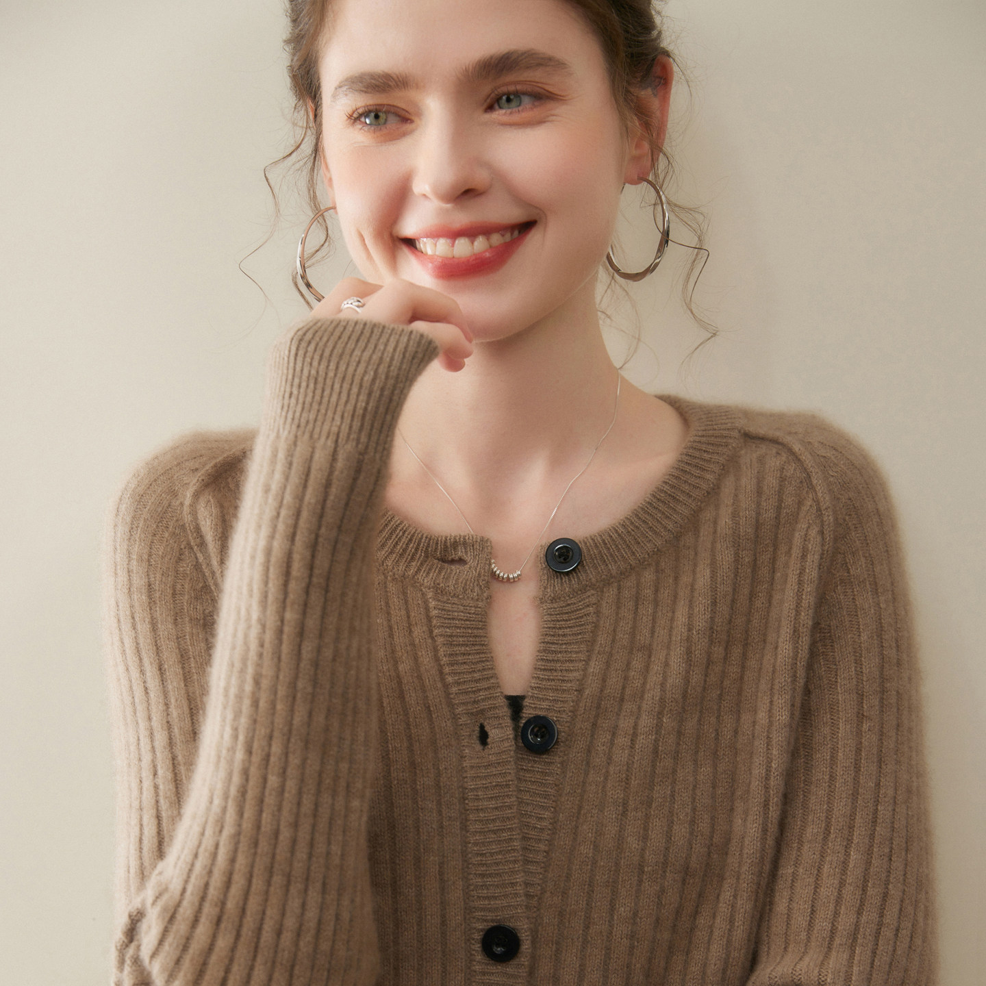 高级感山羊绒开衫女圆领坑条加厚针织毛衣外套温柔慵懒风羊毛上衣