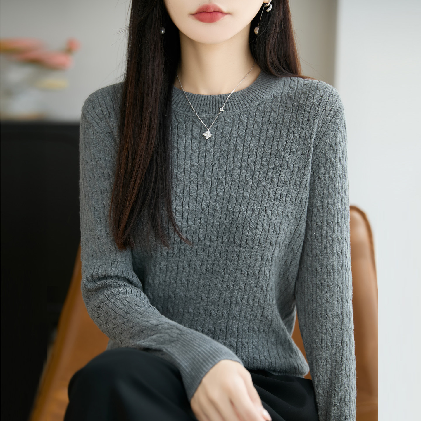100%纯棉秋冬圆领麻花女针织毛衣