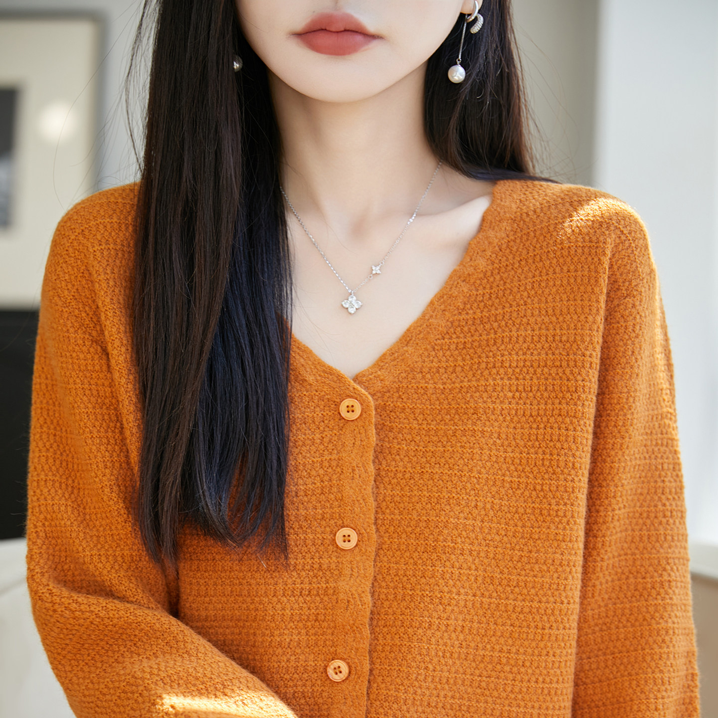秋冬V领精纺羊毛提花开衫女外套
