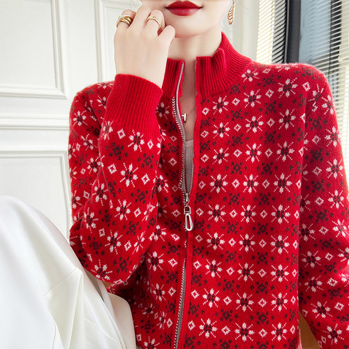 新年红纯羊毛半高领提花开衫外套