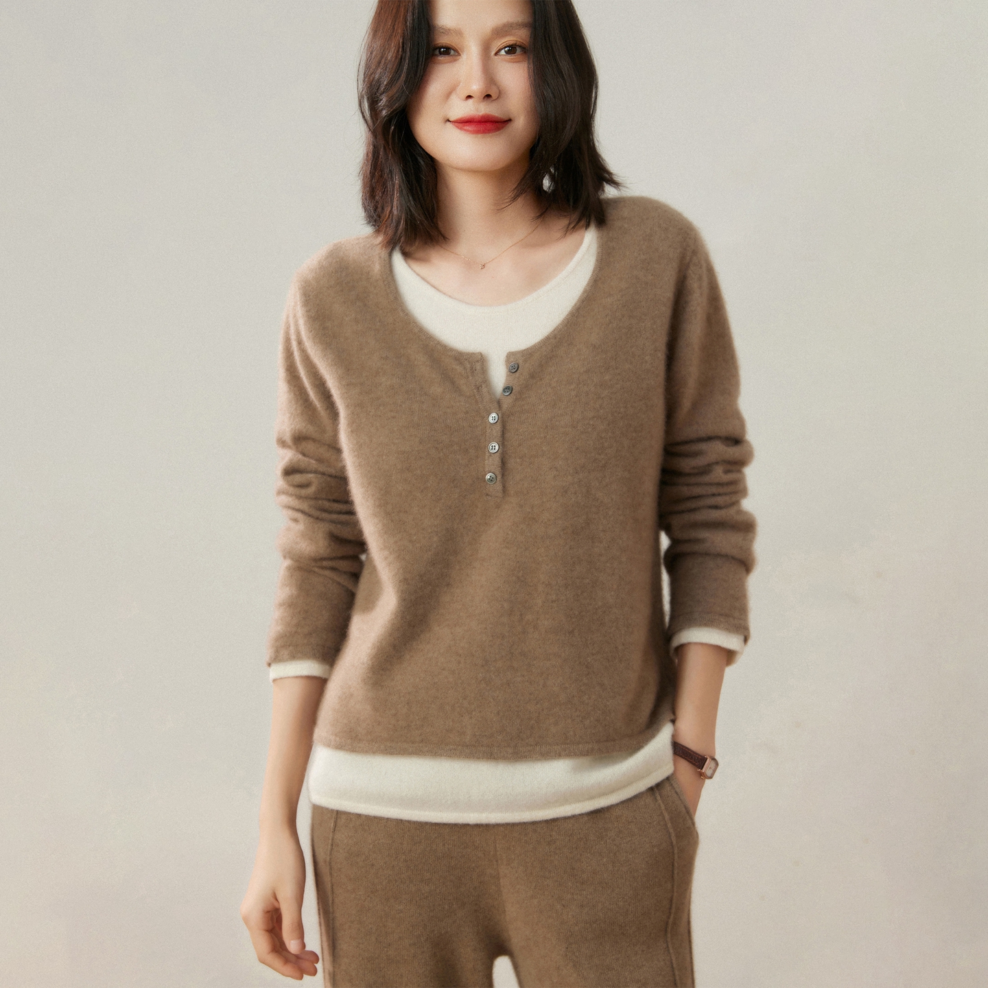 高级感拼色山羊绒衫纽扣针织毛衣