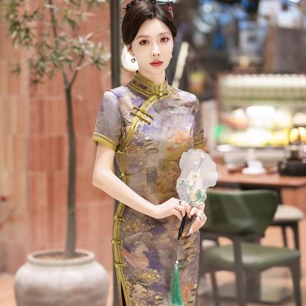 2025新款真丝旗袍年轻款高端气质长款改良版桑蚕丝连衣裙日常宴会