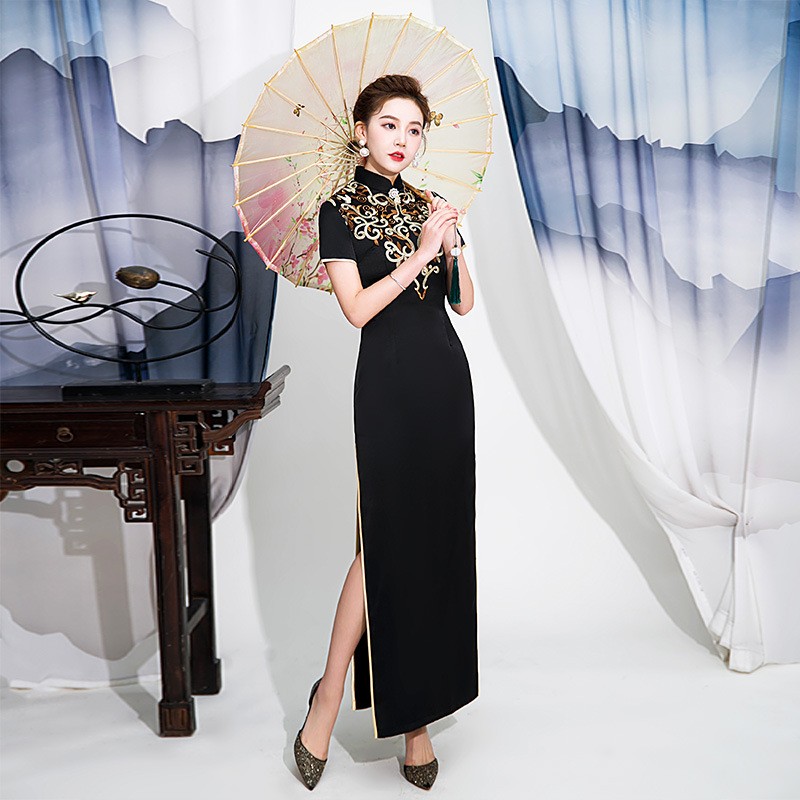 走秀春夏女旗袍时尚少女改良中长款醋酸缎连衣裙日常显瘦旗袍裙