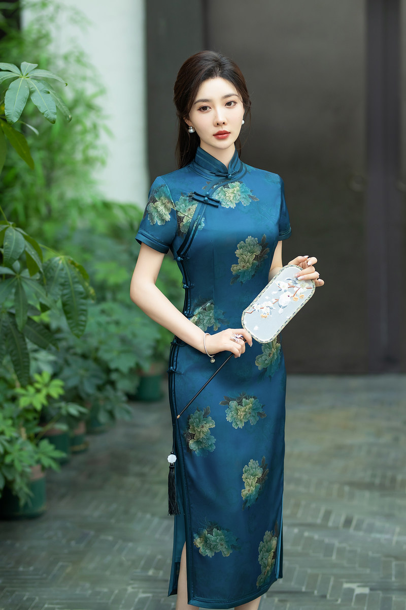 苏州桑蚕丝长款旗袍复古2024夏季新款时尚改良女士宴会旗袍连衣裙