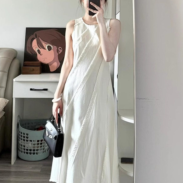 白色无袖连衣裙女2025夏新款韩系小个子休闲高级感独特超好看长裙