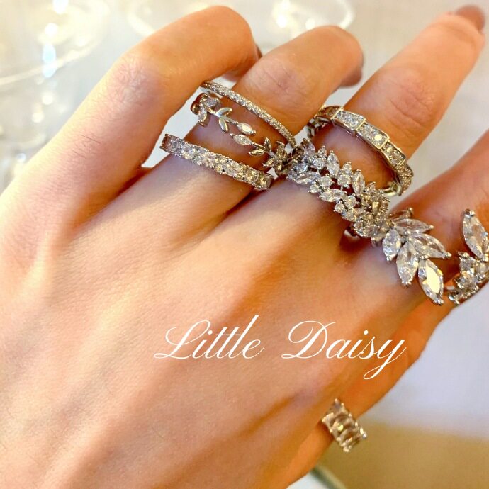 LITTLE DAISY ROMANTIC HIGH-END LEAVES HOLLOW AND STAGGERED TEMPERAMENT INTERNET CELEBRITY OPENING SILVER AND VERSATILE RING