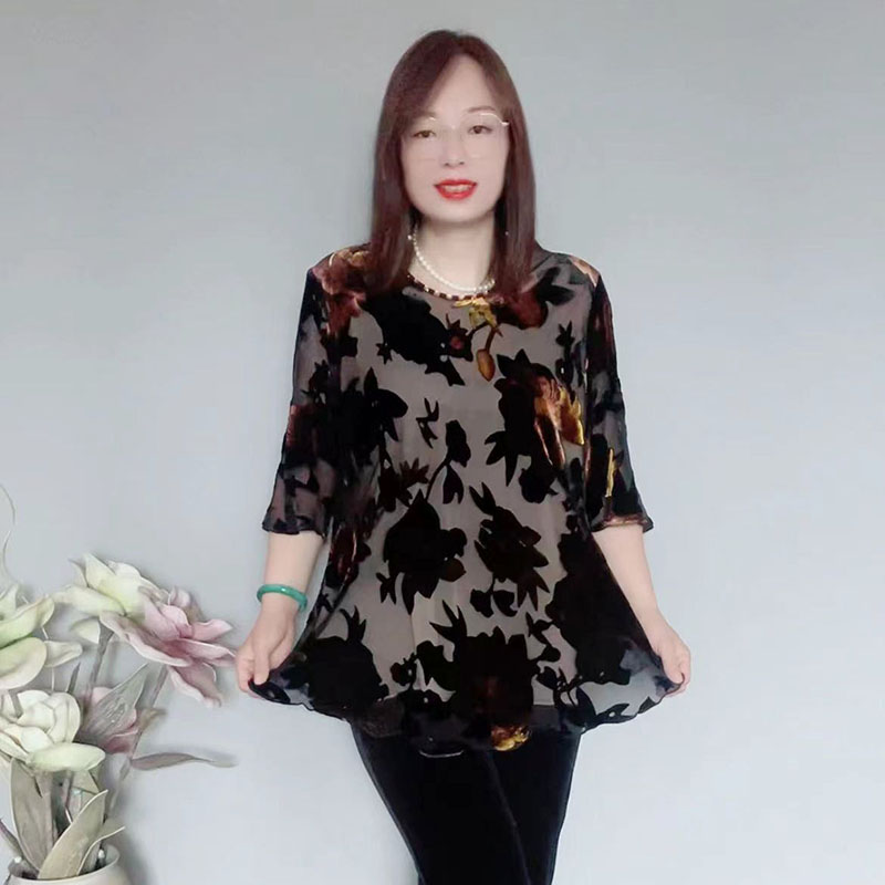 圆领桑蚕丝植绒提花中长款上衣女