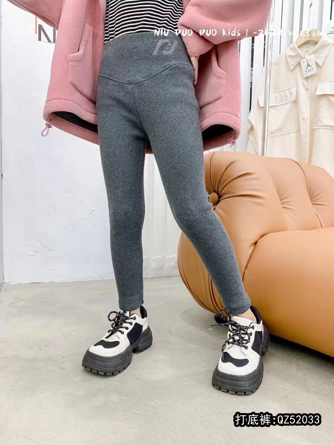 牛哆哆冬新品女童高腰紧身加绒打底裤灰色一体绒铅笔裤52033