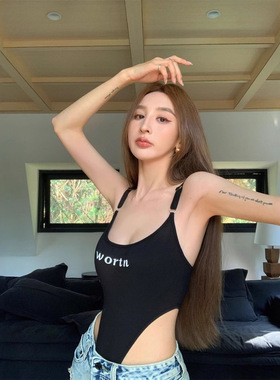 黑色美式无袖吊带背心女春季外穿欧美辣妹风穿搭性感紧身连体上衣