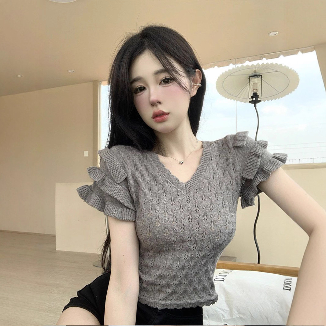 灰色v领针织短袖t恤上衣女夏季设计感小众绝美短款别致辣妹小