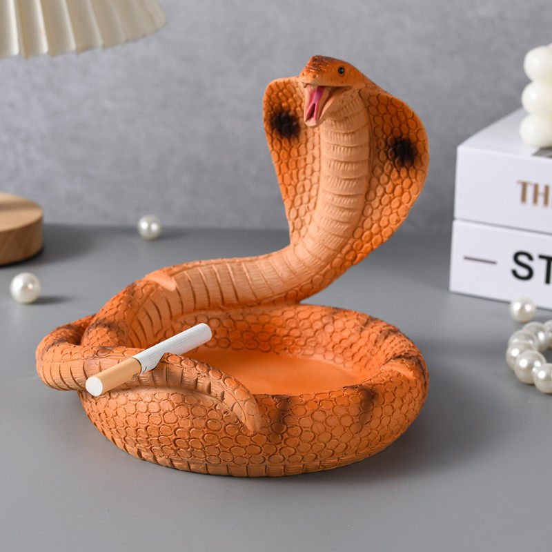 眼镜蛇烟灰缸大号创意家用客厅茶几轻奢高级感办公室桌面个性摆件