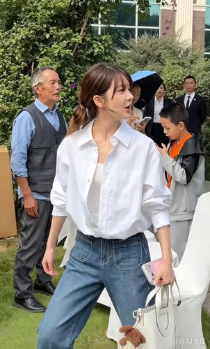 明星赵露思同款姐姐婚礼简约简洁白衬衫氧气宽松通勤长袖衬衣
