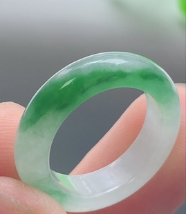 天然缅料翡翠A货飘绿戒指指环尺寸16.2 3.9mm 5.6