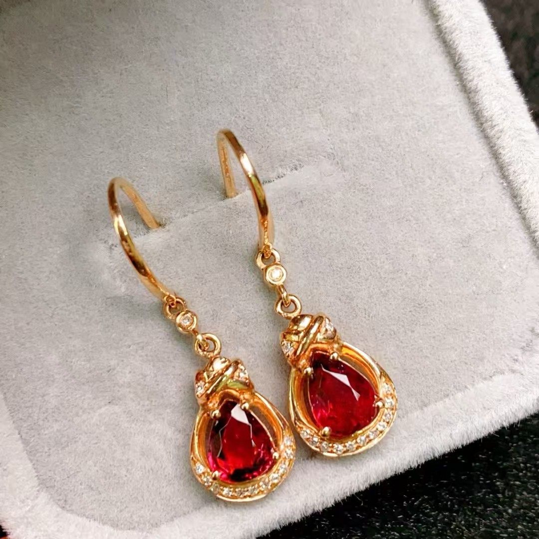 18k金配钻石镶红碧玺耳钩总重2.34g，主石1.05ct钻石：0.096/28p,珠宝/钻石/翡翠,耳饰,淘宝优惠券,粉丝福利购,淘宝优惠卷