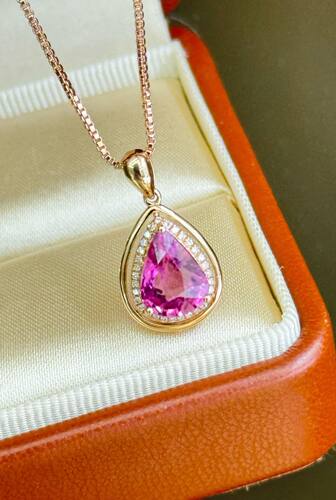 18K金碧玺吊坠，主石271ct，钻石31粒，总重1.36克