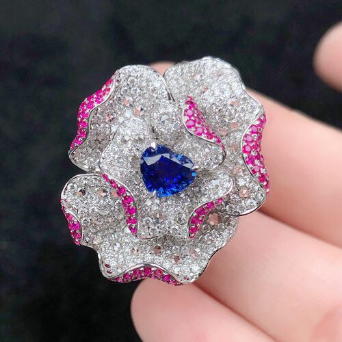 1.05ct无烧皇家蓝宝石钻石戒指18K金配钻3.888ct 重12.75g圈口14