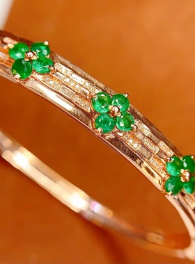 18k天然祖母绿手镯  总重：8.17克 主石：3.05克拉 钻石：75颗