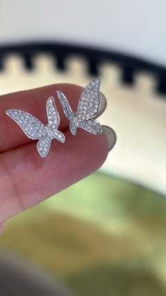 18k金钻石镶嵌满钻蝴蝶套装，戒指，耳钉，附权威证书