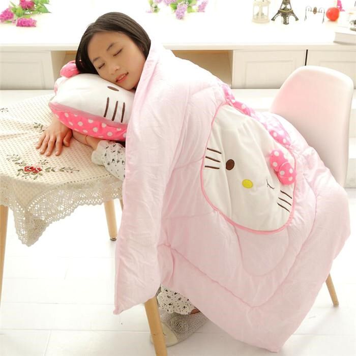 hellokitty凯蒂KT猫抱枕猫枕头毛绒玩具空调毛毯被子儿童靠垫可爱在类目 居家布艺, 靠垫/抱枕中 - 来自Buy2taobao.com提供专业的淘宝代购服务