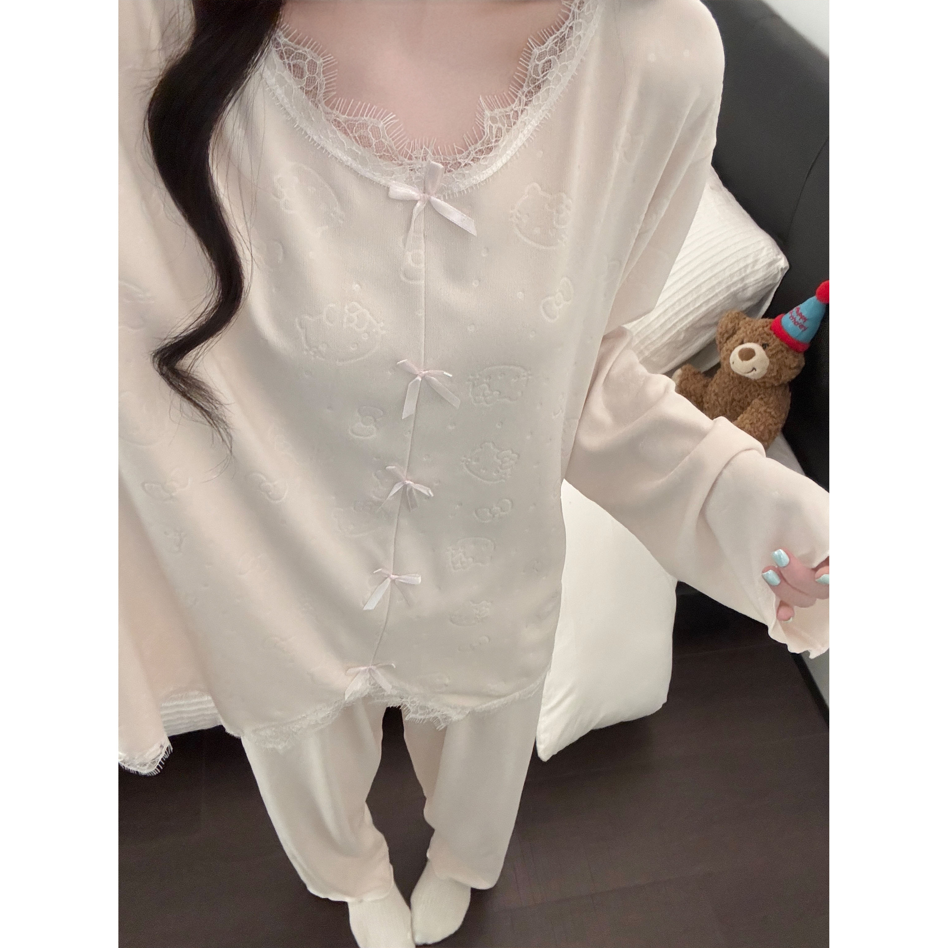 纯色压花德绒睡衣家居服女款2026秋冬季德绒长袖卡通可爱学生套装