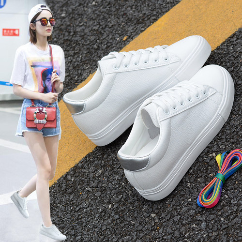 新款软皮透气内增高休闲风小白鞋