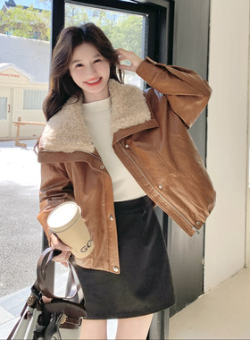 轻薄款PU皮羽绒服短款女2025冬季90白鸭绒羊羔毛版型巨好看的外套