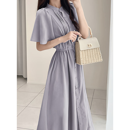 清楚系纯色高腰连衣裙