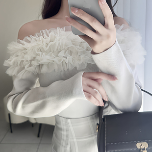 现* 花糖家 日系定制GRL甜美氛围感薄纱一字领露肩针织上衣tw1171