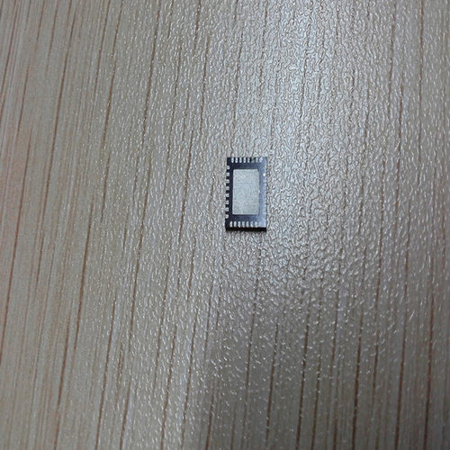 松翰SN8F5705J  QFN32单片机