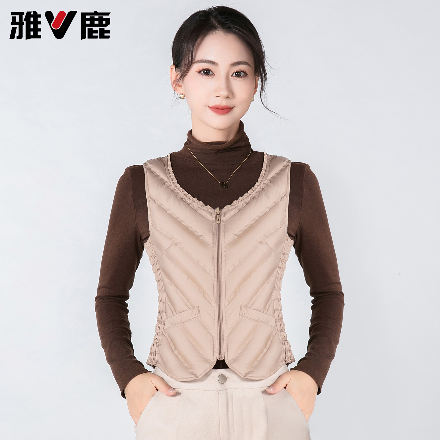雅鹿拉链休闲短款U修身羽绒马甲
