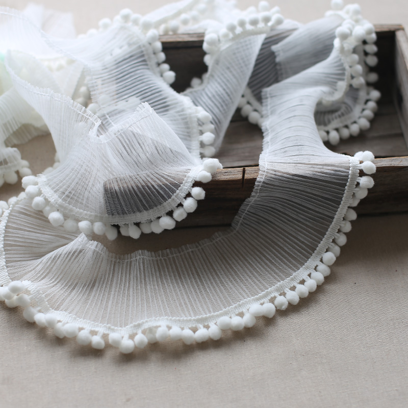 9cm蕾丝花边网纱毛球压皱缩褶