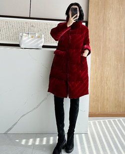 时尚巴黎的老店 爆美了 芜敌保暖 高及真丝绒鹅绒羽绒服中长C2433