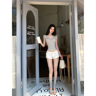 灰尘邓邓 白色休闲短裤女2025夏季新款辣妹低腰显瘦工装裤子