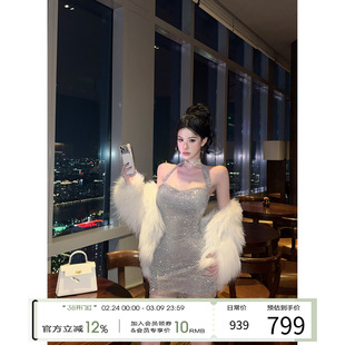 灰尘邓邓 御姐感连衣裙女2025冬季新款性感挂脖包臀裙生日裙子