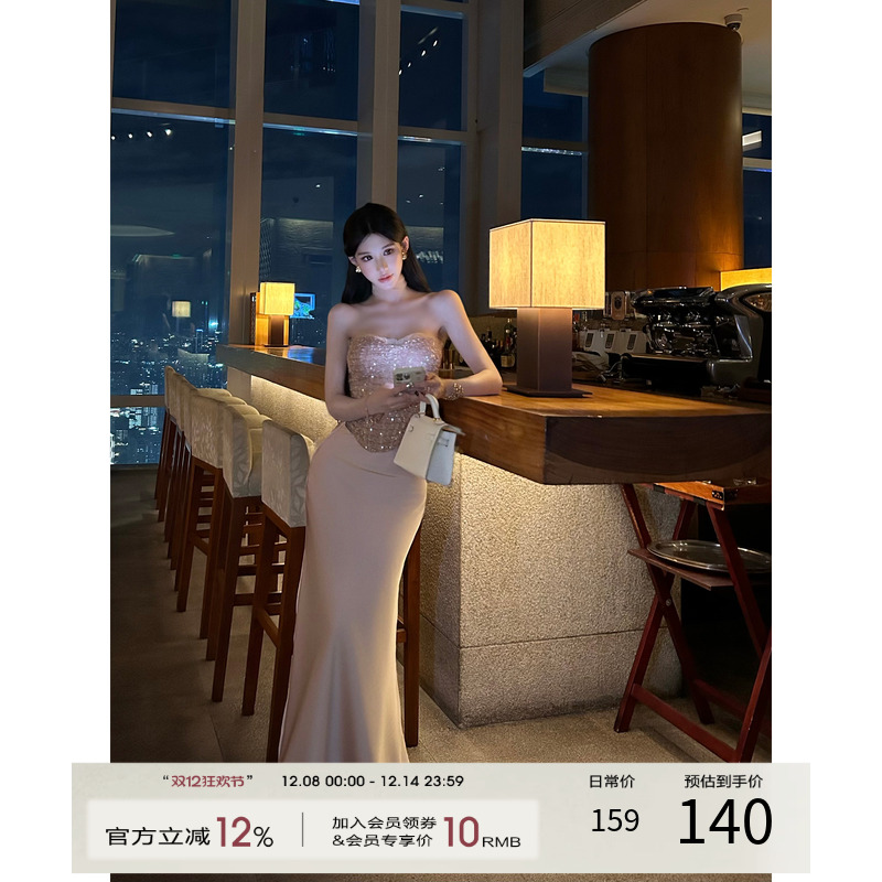 灰尘邓邓 贵气感穿搭套装女2025秋冬吊带抹胸上衣半身裙两件套