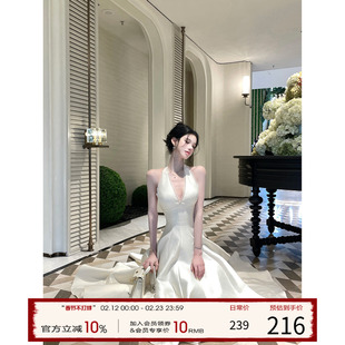 灰尘邓邓 法式吊带连衣裙女2026早春新款千金挂脖长裙高级感裙子