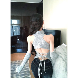 灰尘邓邓 高领针织挂脖上衣女2025冬季新款辣妹外穿露背纯欲背心