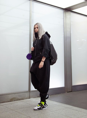 solid gray荷兰制造正品接头潮流户外电脑硬壳双肩创意机甲背包