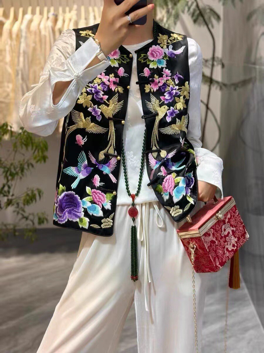 南油高端女装2026春夏款金线花鸟醋酸马甲时尚复古重工刺绣中国风