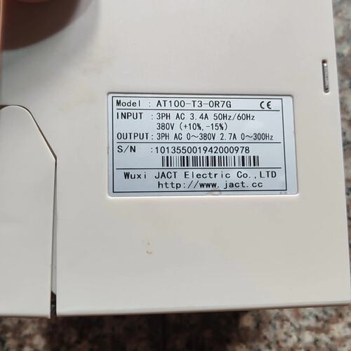 议价艾克特变频器 AT100-T3+0R7G可维修