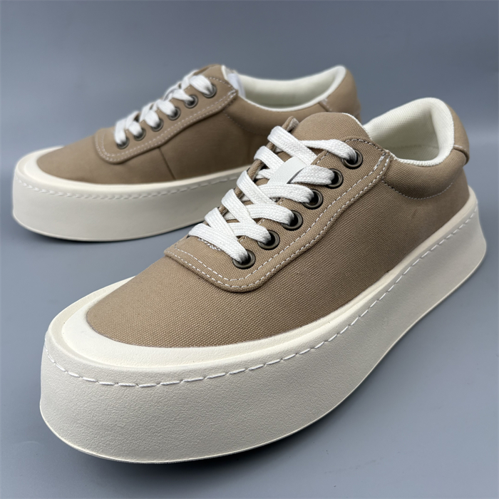 潮流男士厚底透气休闲板鞋