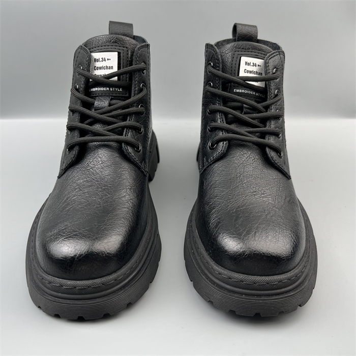 品牌撤柜真皮男士马丁靴