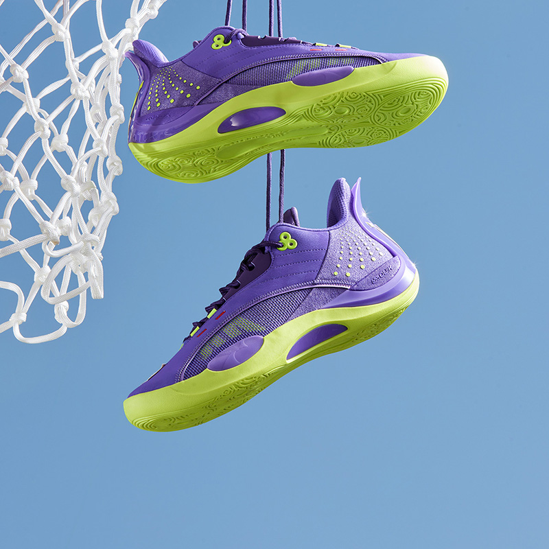篮球签名鞋