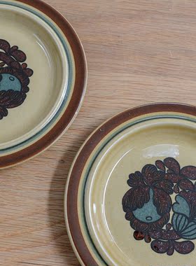 现货Arabia FINLAND芬兰 中古棕色花盘子18cm