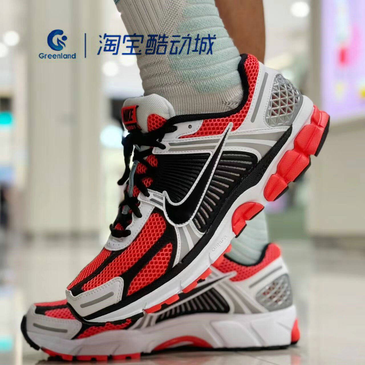 耐克男款运动休闲低帮舒适跑步鞋图片