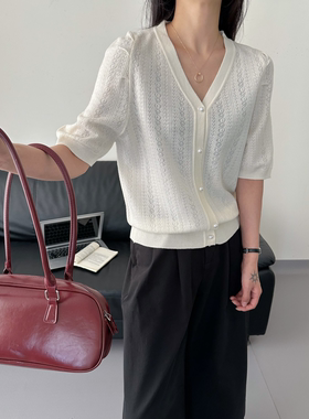 2121【V领珍珠扣泡泡袖开衫】春季新款显瘦小香风气质中袖上衣