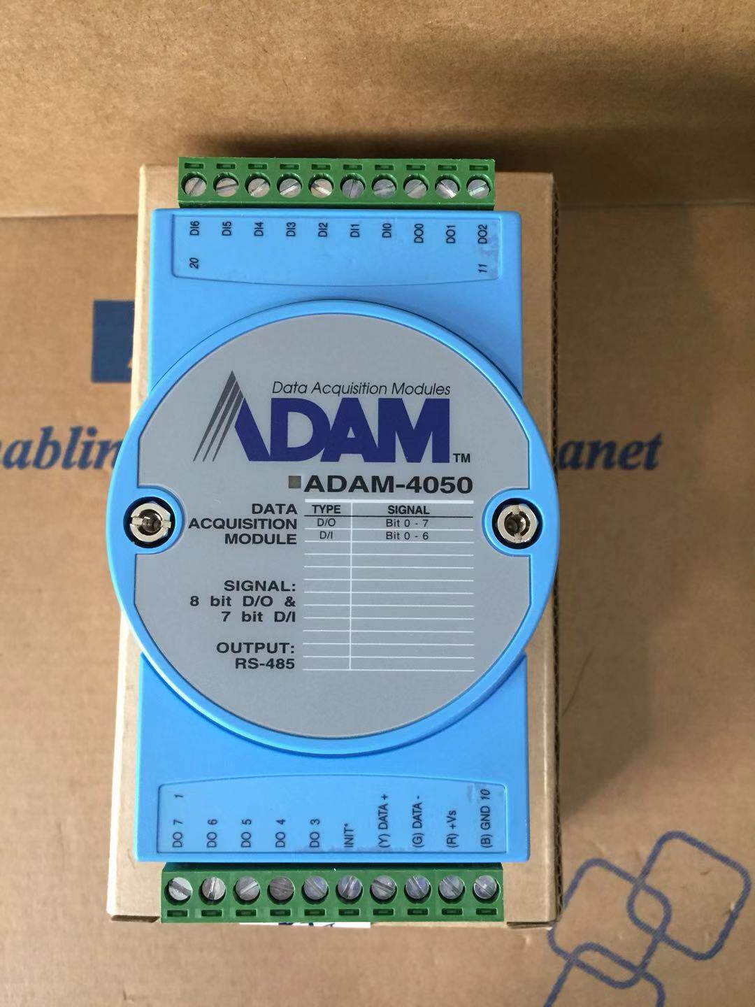 ADVANTECHS ADAM-4050-DE DIGITAL IO MODULE HAS 7 INPUTS AND 8 OUTPUTS A BUILT-IN WATCHDOG TIMER
