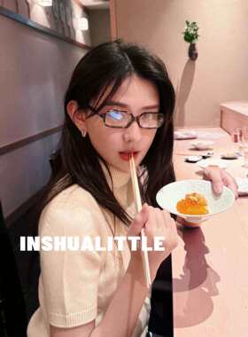 黑色方框太阳眼镜女士