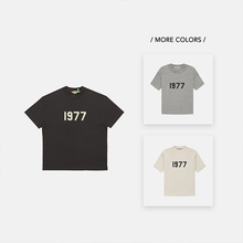 Fear Of God Essentials 夏季1977印花设计高街美式圆领短袖T恤