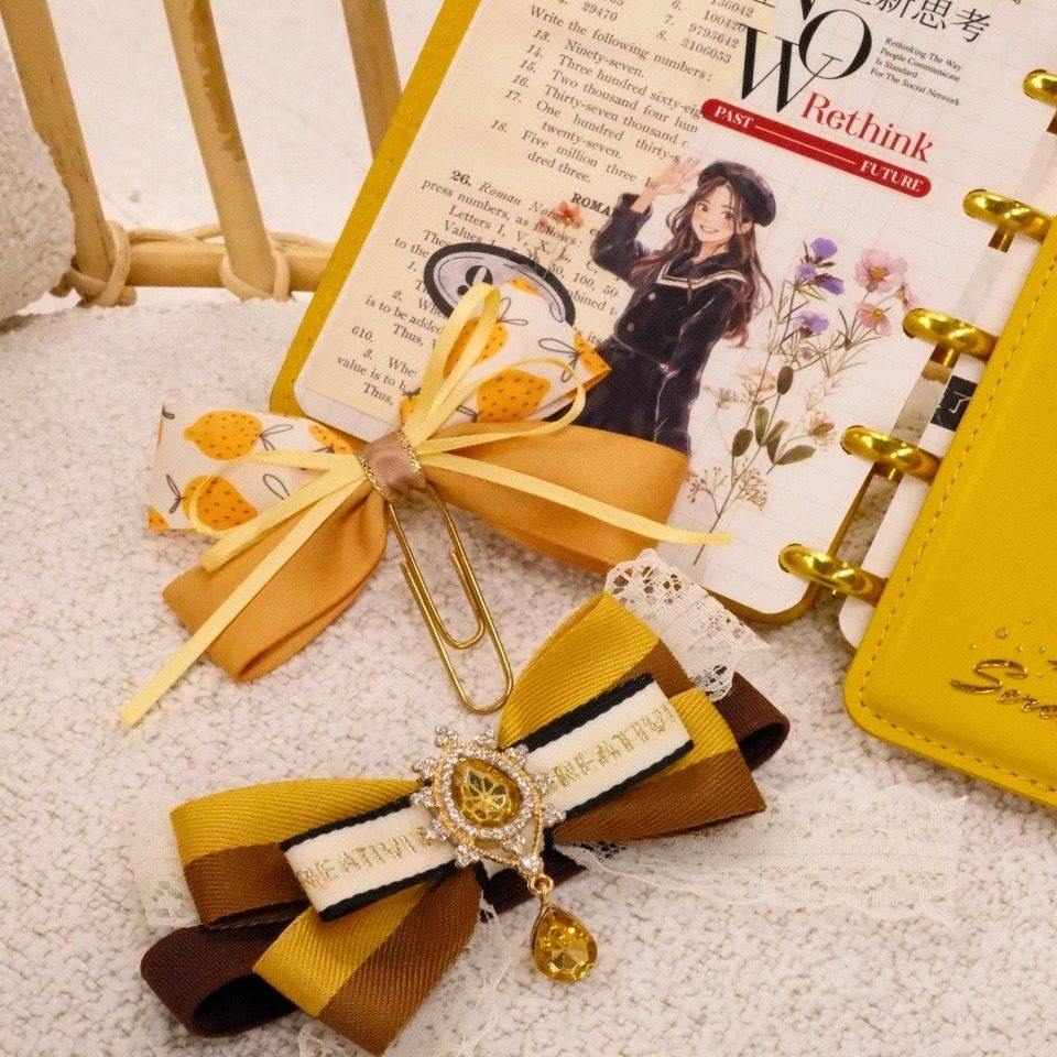 原创黄色柠檬蝴蝶结别针手帐绑带手帐本子A5678弹力绑带装饰,文具电教/文化用品/商务用品,书签,淘宝优惠券,粉丝福利购,淘宝优惠卷
